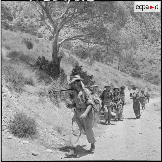 Progression à travers les massifs.