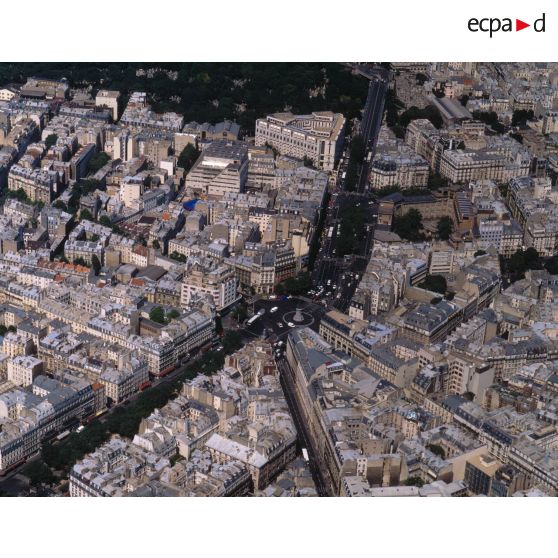 Paris 17e. Place de Clichy.