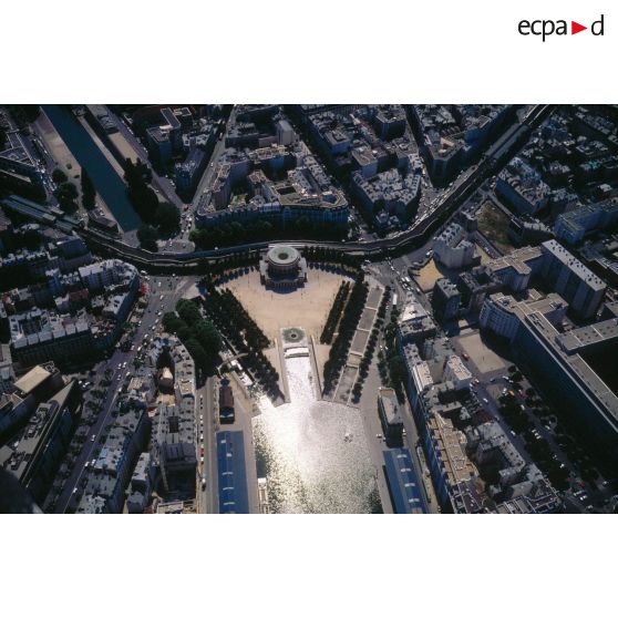 Paris 19e. Bassin de la Villette et Rotonde.