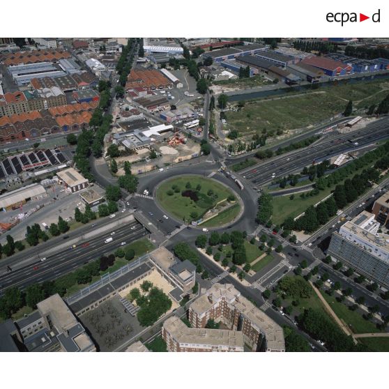 Aubervilliers (93). La Porte d'Aubervilliers. Vue vers le nord-est.