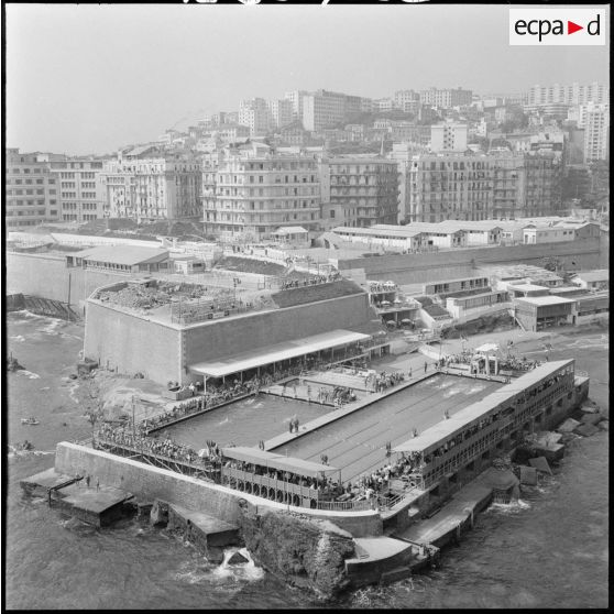 Championnat de France de natation à la piscine d'El Kettani.