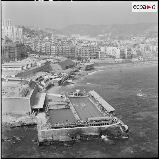 Championnat de France de natation à la piscine d'El Kettani.