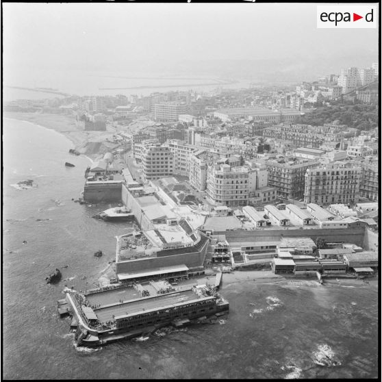 Championnat de France de natation à la piscine d'El Kettani.