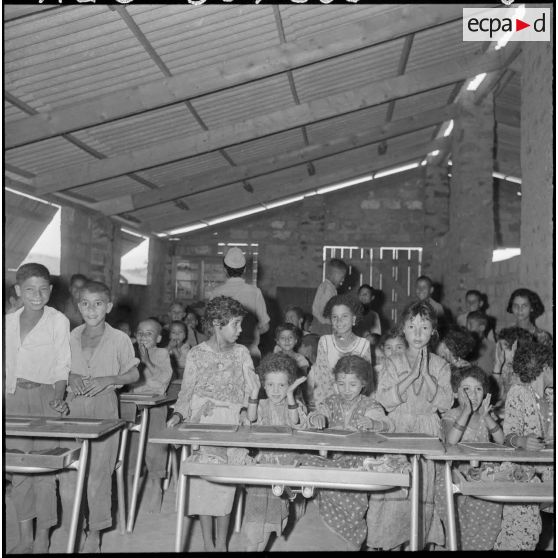 La salle de classe du centre de regroupement de Sidi Naâmane.