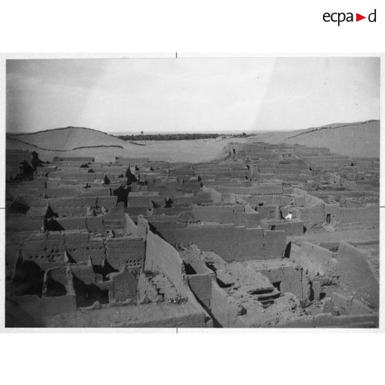 Algérie, Sahara, In Salah, 1948. L'ancien village ensablé.