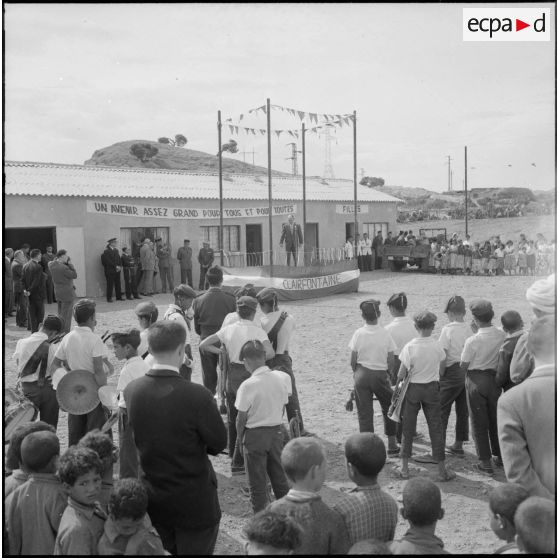 Allocution de Mr Le Bigot, délégué ministériel à la Marine et président de l'association Seine - Algérie, à l'occasion de l'inauguration du foyer des jeunes de Clairfontaine.