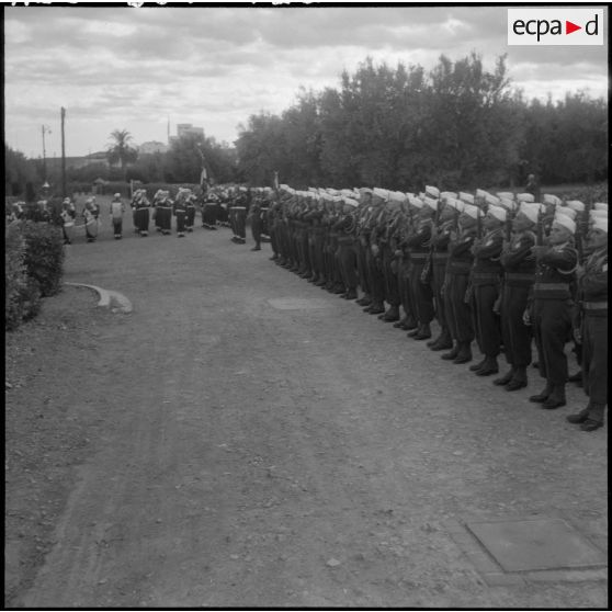 Vue d'ensemble des tirailleurs du 21e régiment de tirailleurs algériens (21e RTRn).