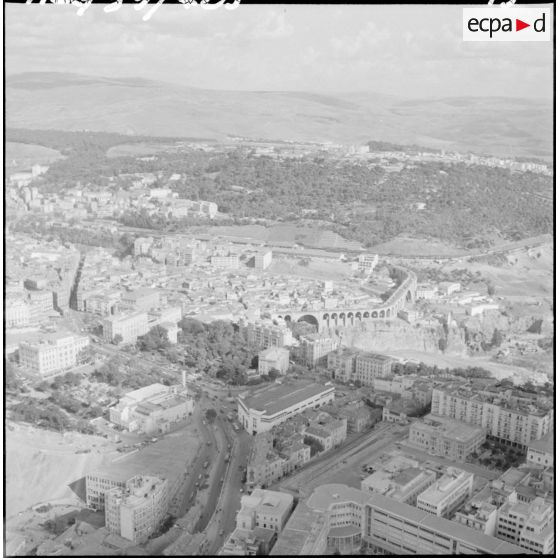 La ville et les gares environnantes de Sidi Mabrouk, le Kroubs et les Ouled Rhamoune.