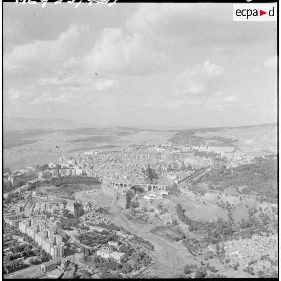 La ville et les gares environnantes de Sidi Mabrouk, le Kroubs et les Ouled Rhamoune.