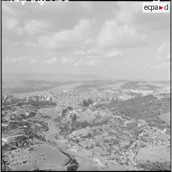 La ville et les gares environnantes de Sidi Mabrouk, le Kroubs et les Ouled Rhamoune.