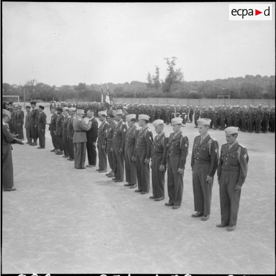 Relizane. Ensemble des décorés par le colonel Terce.