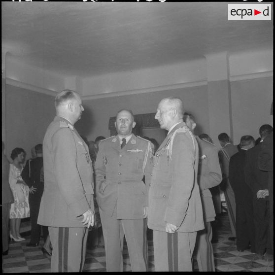 Relizane. Vin d'honneur à l'occasion du départ du colonel Terce.