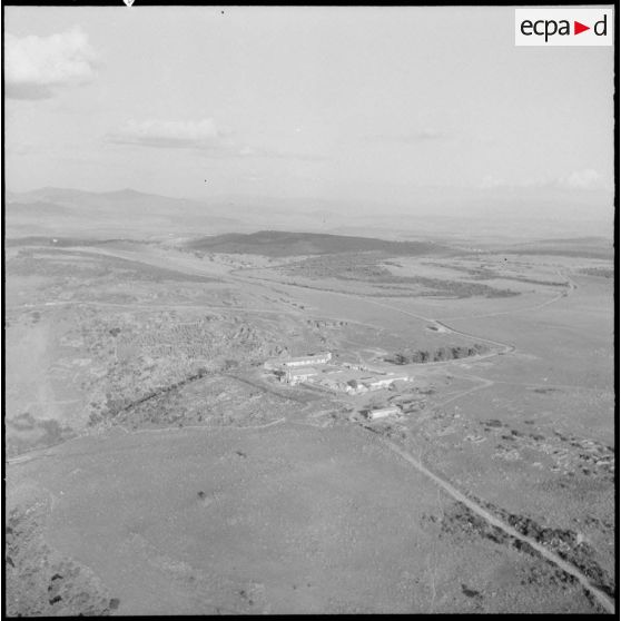 Jumelage des Vosges et du secteur de Guelma. Vue aérienne de La ferme du Télégraphe depuis un hélicoptère.
