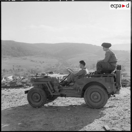 La Jeep est un véhicule précieux dans ces régions au relief inégal.