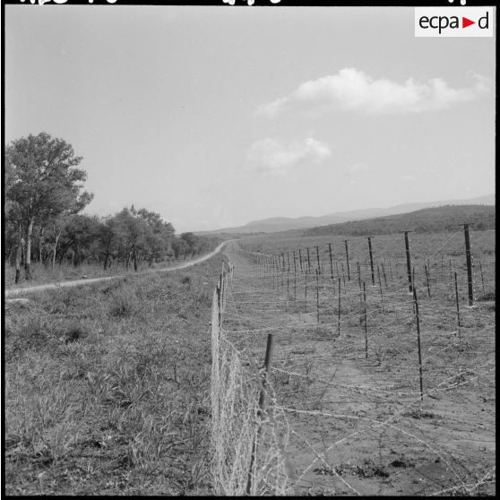 Barrage avant nord à la frontière tunisienne.
