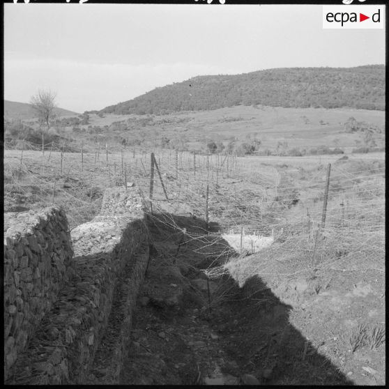 Barrage avant nord à la frontière tunisienne.
