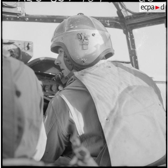 La surveillance de la côte algérienne est exercée à partir de la base aéronautique navale (BAN) (SURMAR), par des avions bombardiers Avro Lancaster.