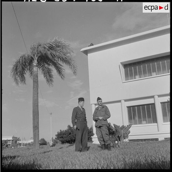 Construction métallique Garcia. Deux soldats.