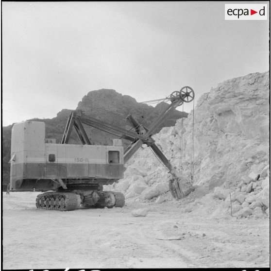 Ouenza. Extraction du minerai de fer.