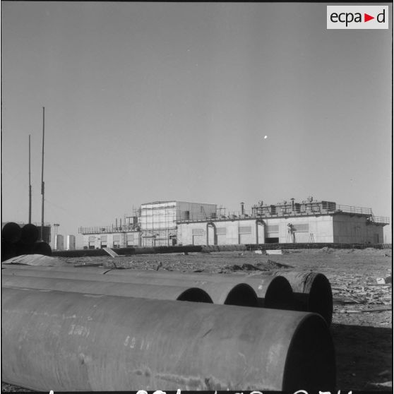 Protection par l'armée de l'oléoduc de M'Sila.