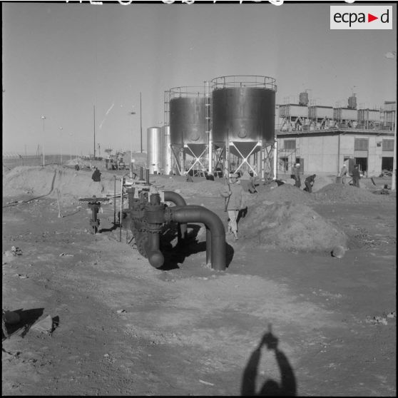 Protection par l'armée de l'oléoduc de M'Sila.