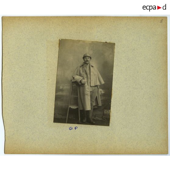 Quatrième page de l'album dérelié de Georges Pila relatif à la première guerre mondiale.