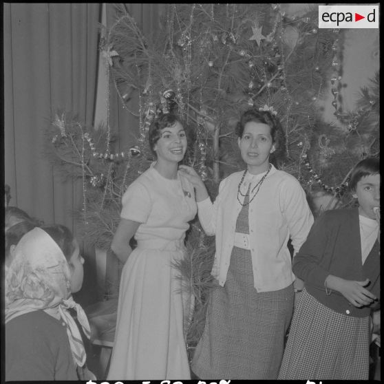 Alger. Cercle de la liberté. Réunion féminine.