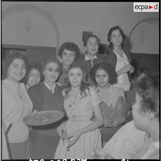 Alger. Cercle de la liberté. Réunion féminine.