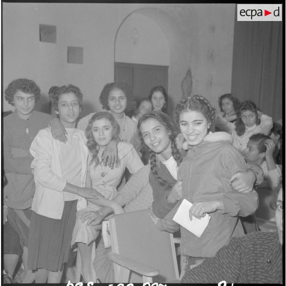 Alger. Cercle de la liberté. Réunion féminine.