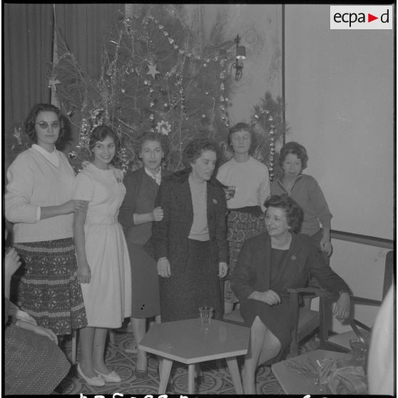 Alger. Cercle de la liberté. Réunion féminine.