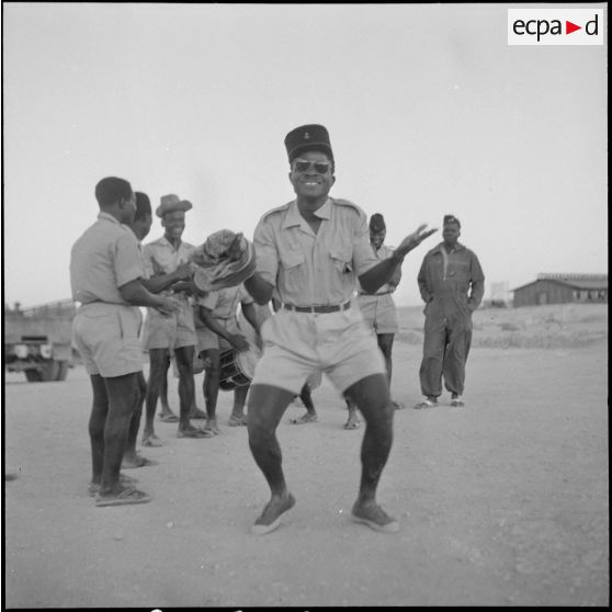 La 11e CSPA (11e compagnie saharienne portée africaine) à Tindouf. [Description en cours]