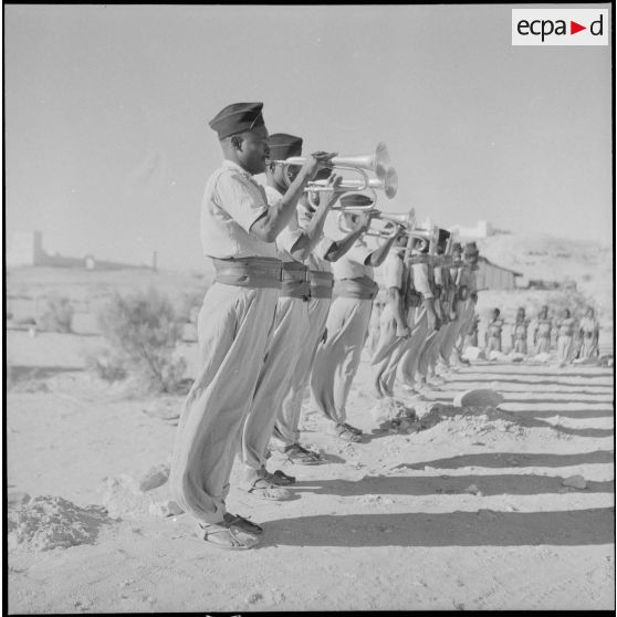 La 11e CSPA (11e compagnie saharienne portée africaine) à Tindouf. [Description en cours]