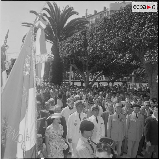Visite des anciens combattants de la métropole à ceux d'Alger. [Description en cours]