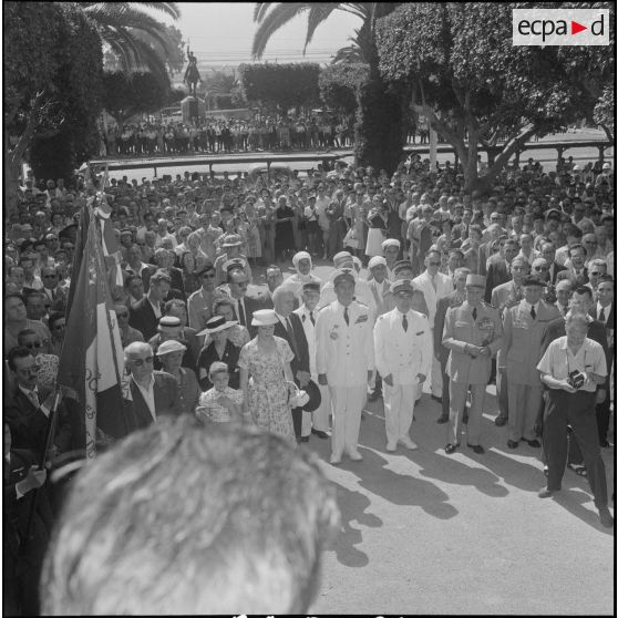 Visite des anciens combattants de la métropole à ceux d'Alger. [Description en cours]