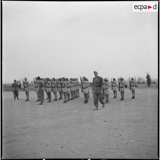 Le 2e bataillon de zouaves. [Description en cours]