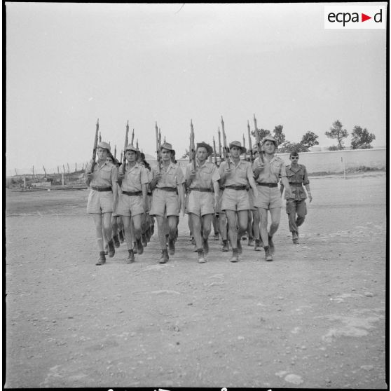 Le 2e bataillon de zouaves. [Description en cours]