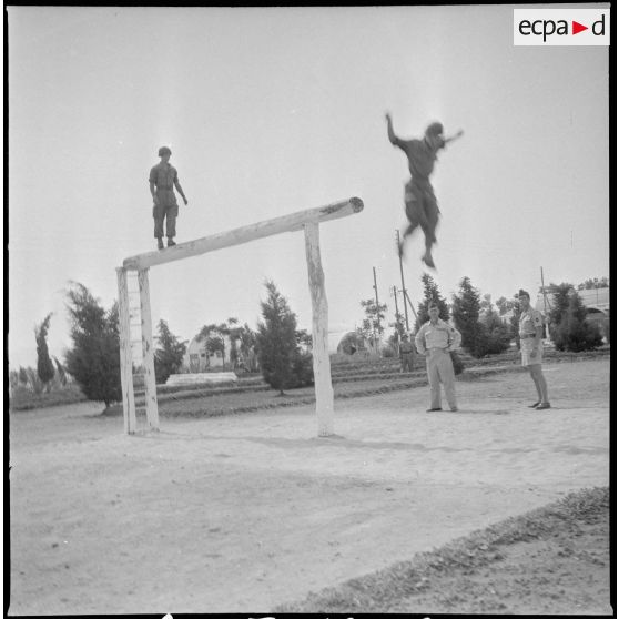 Le 2e bataillon de zouaves. [Description en cours]