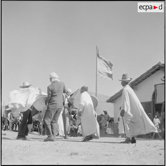 Fête au marabout de Sidi-Embarek. [Description en cours]