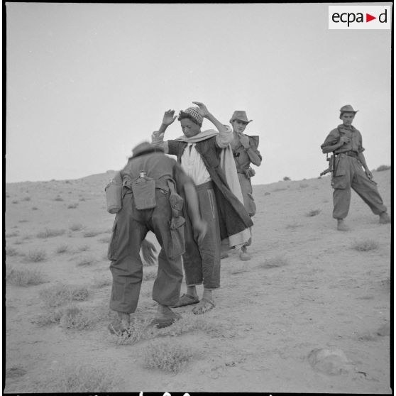 Le 1/24e RIC à Djemorah. [Description en cours]