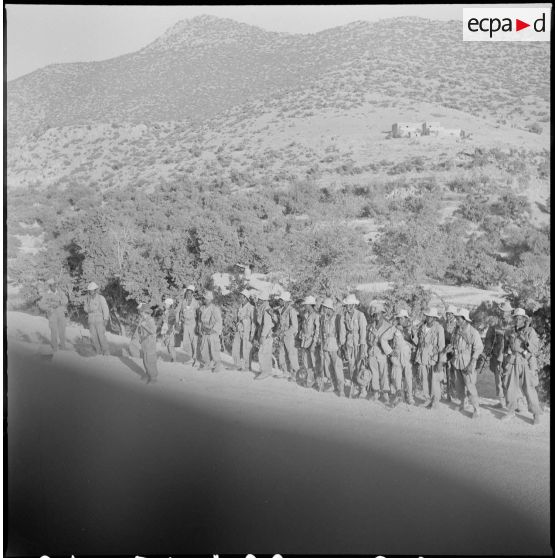 La 2eme demi-brigade de chasseurs. [Description en cours]