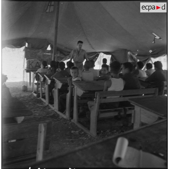 Le 4e BCP à Biskra. [Description en cours]