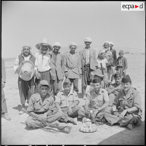 Assistance médicale à Orléansville. [Description en cours]