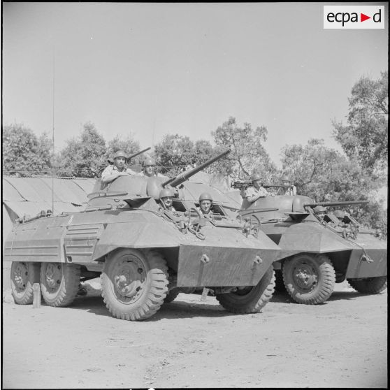 Le 1er RHP. [Description en cours]