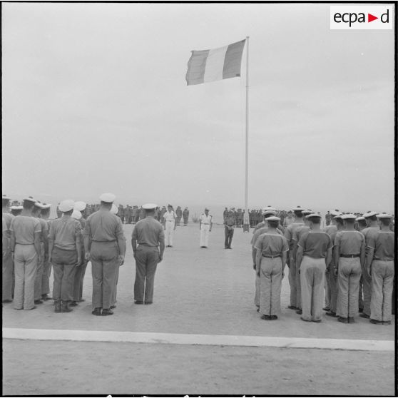 Centre d’instruction de la Marine de Siroco et la 42e SPL. [Description en cours]