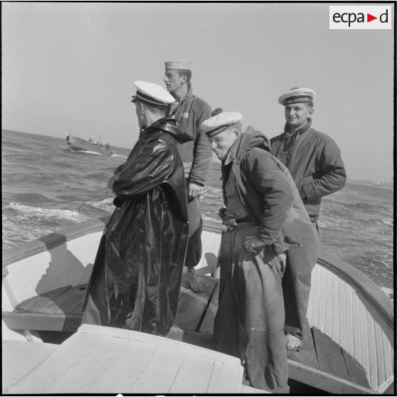 Centre d’instruction de la Marine de Siroco et la 42e SPL. [Description en cours]