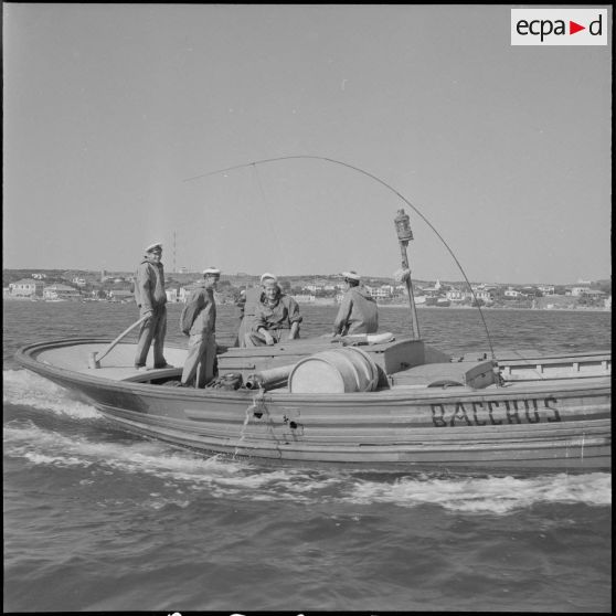 Centre d’instruction de la Marine de Siroco et la 42e SPL. [Description en cours]