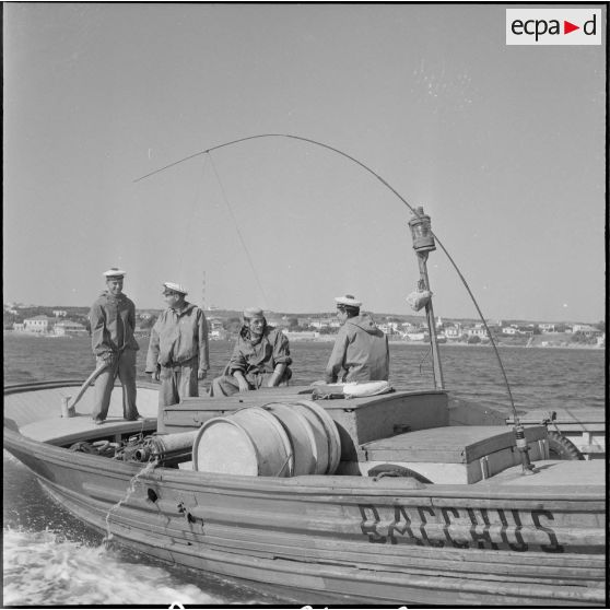 Centre d’instruction de la Marine de Siroco et la 42e SPL. [Description en cours]