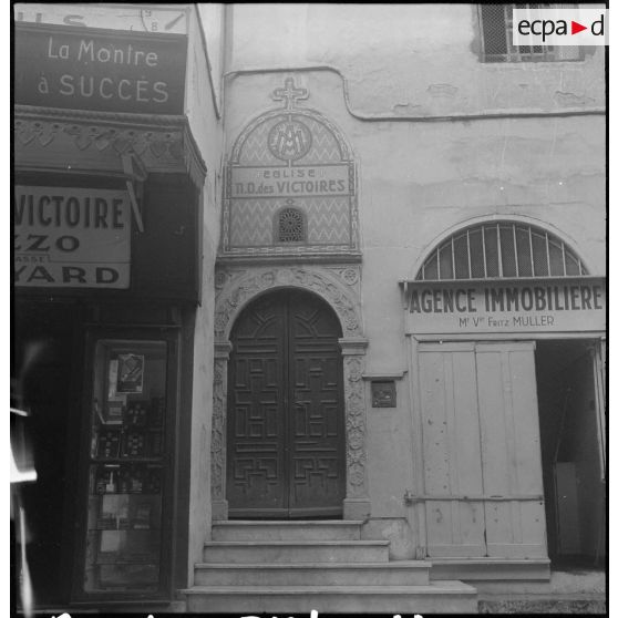 La rue de Bab-el-oued et l'église Notre Dame des Victoires. [Description en cours]
