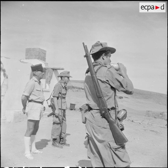 Le 1/42e RA à Chasseriau. [Description en cours]