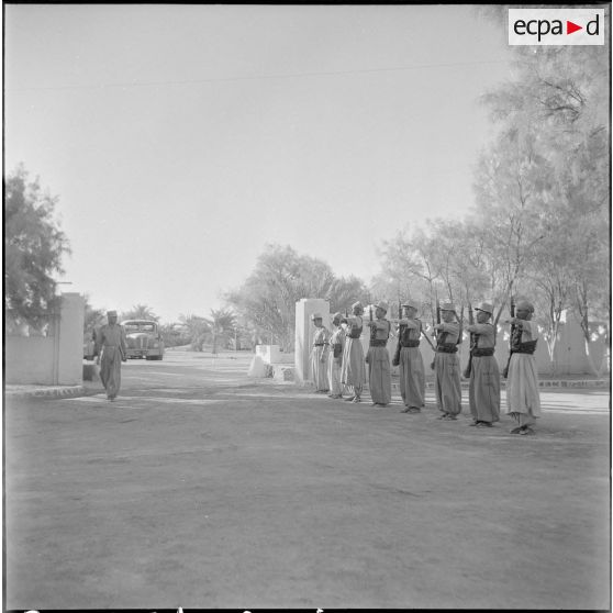 Compagnie saharienne de transport (CST) à Ouargla. [Description en cours]